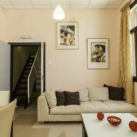 Center House In Rhodes Apartment *