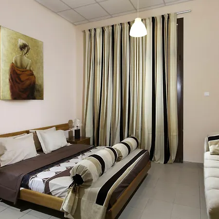Apartment Center House In Rhodes *
